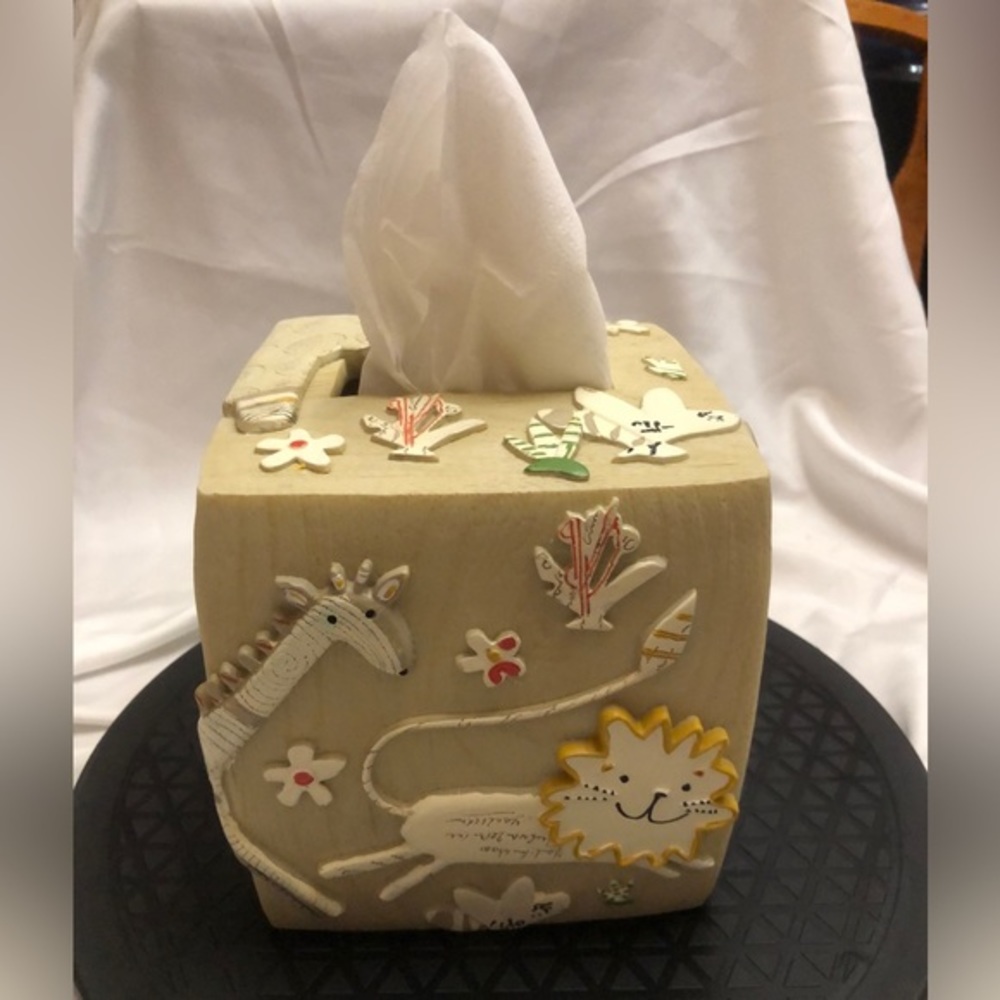 Creative Bath Natural Colored Tissue Box Cover Resin Jungle Safari Animal Theme